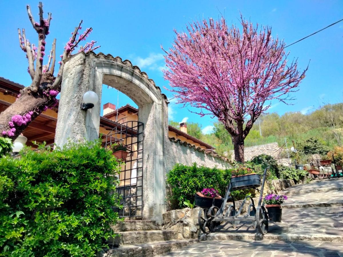 Apartmán Casale Mammarella LʼAquila Exteriér fotografie